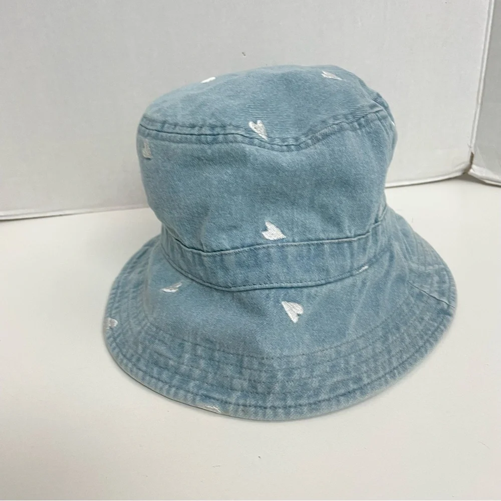 American Eagle Bucket Hat Denim Embroidered Hearts Light Wash Blue White